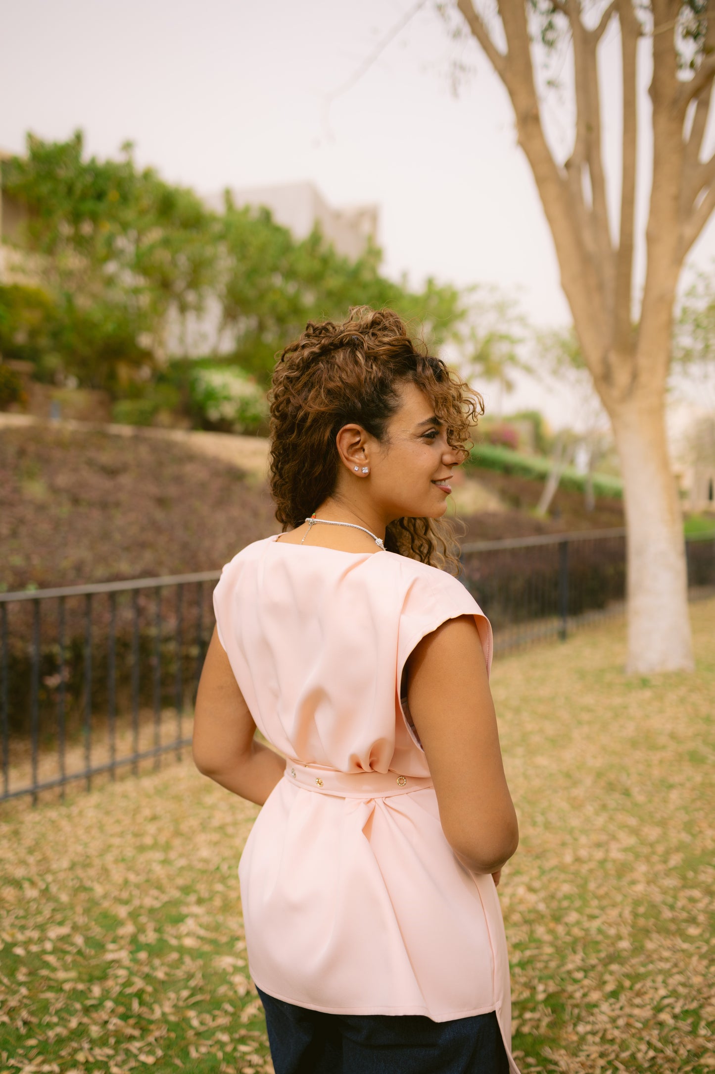 Asymmetric vest-light pink