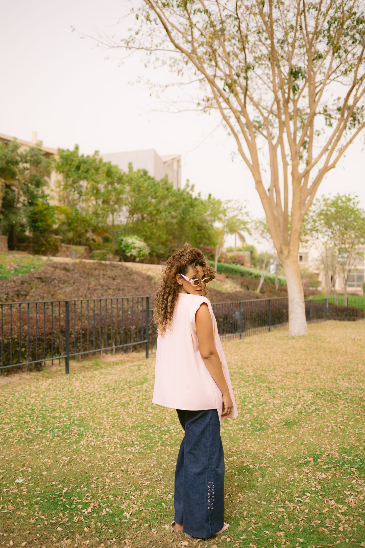 Asymmetric vest-light pink