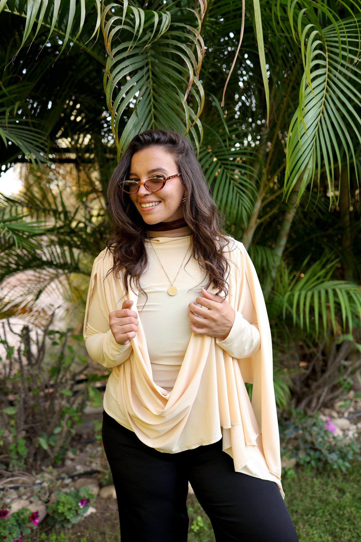 Flowy drapes top(Beige)