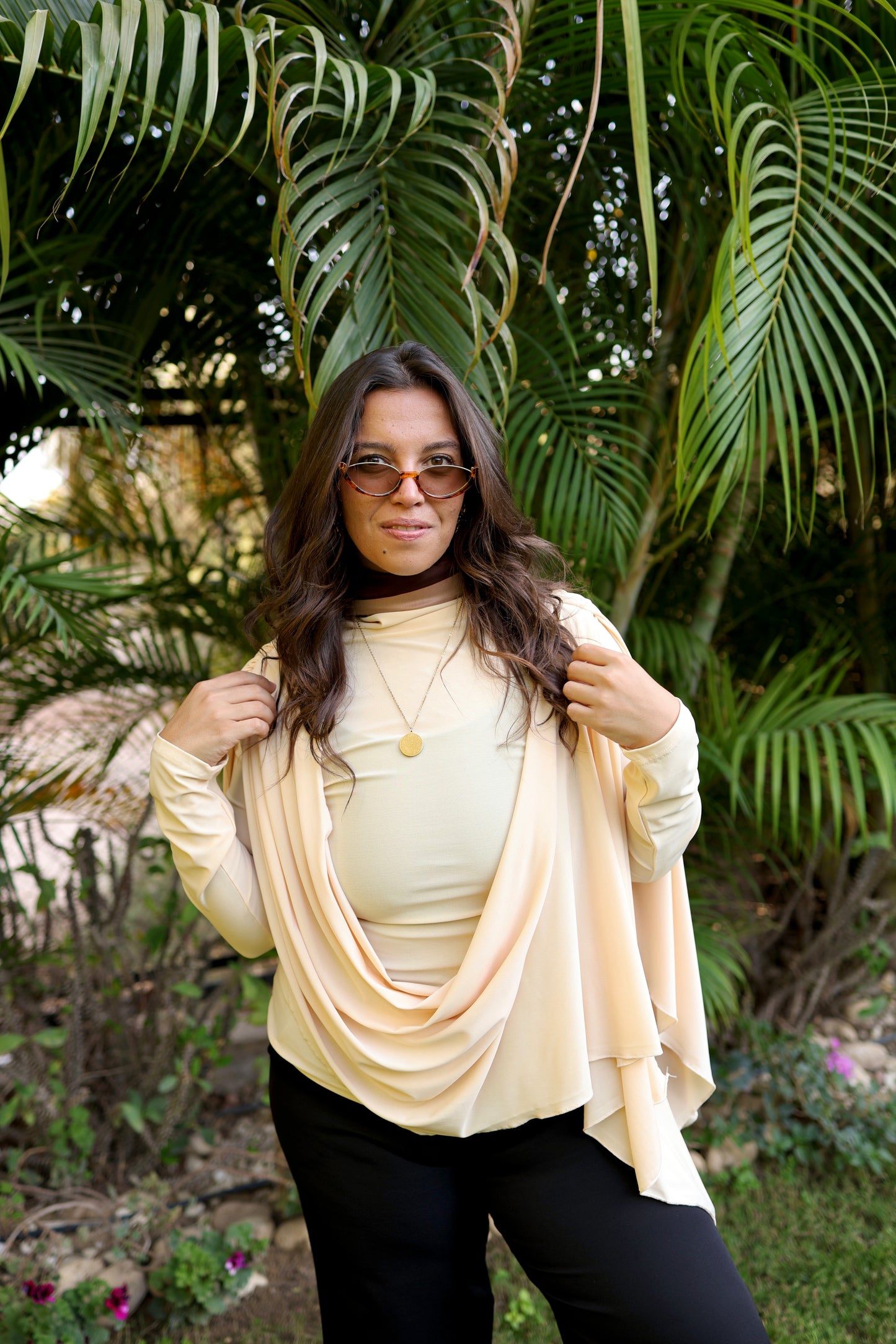 Flowy drapes top(Beige)