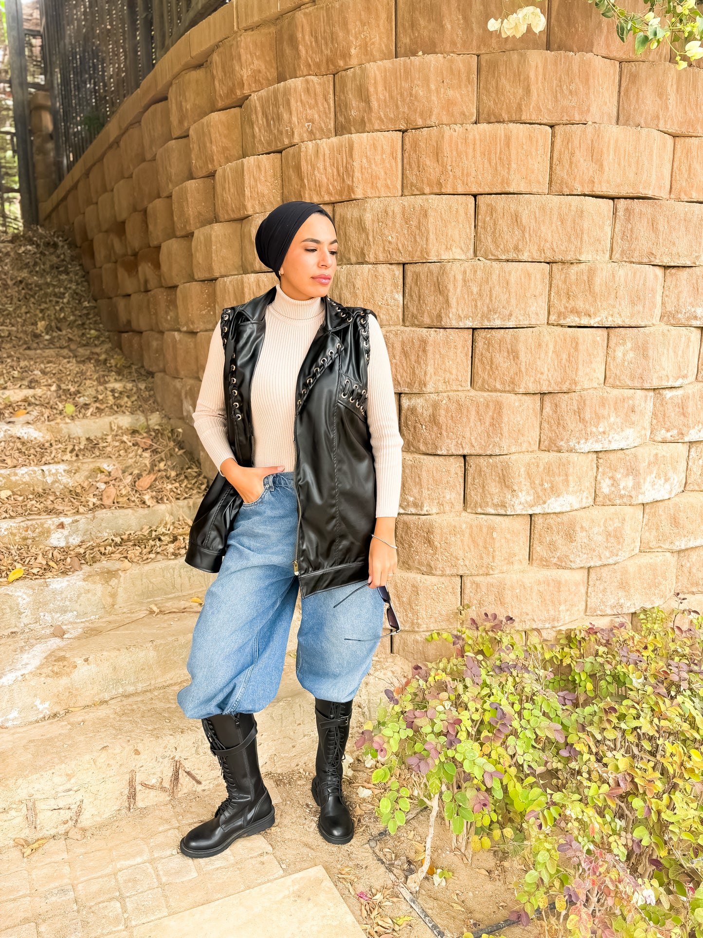 Leather vest (without strings on the shoulders)