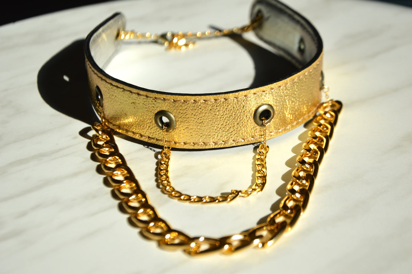 Triple gold Choker